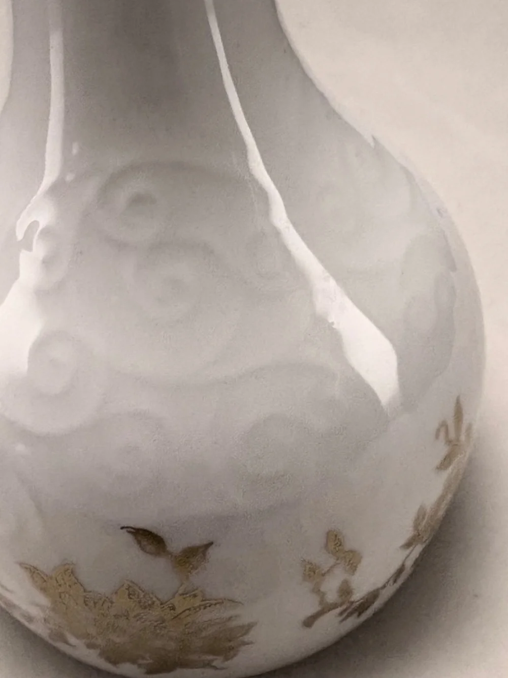 Vtg Crown Staffordshire Aristocrat Bud Vase Fine Bone China Gold Floral England